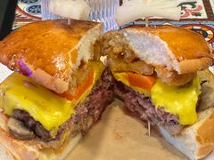 -LESCEDARS Brasserie Bistro香柏树