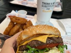 -The Habit Burger Grill 哈比特汉堡(爱琴海店)