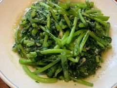 蒜蓉炒茼蒿-大牌大·传统杭帮菜(湖滨店)