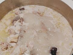 -洪氏嗨捞·猪肚鸡火锅(阳光天地店)