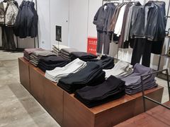 -URBAN REVIVO(上海中庚漫游城店)