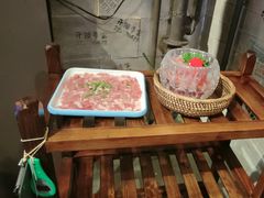 -芝小官毛肚火锅海鲜自助(苏州吴江区万宝店)