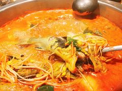 -野山舂·贵州现舂酸汤火锅(鸿通城店)