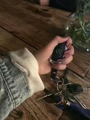 -悦指间美甲美睫