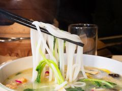 -彩云天云南餐厅