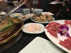 手抓蟹子饭-猪啊牛呀羊啊铜盘烤肉(正大广场店)