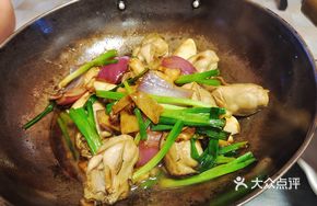 Braised Fresh Oyster in Pot