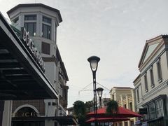 -GIVENCHY(比斯特苏州购物村店)