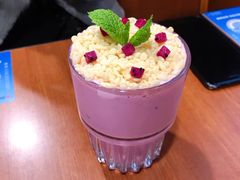 草莓奶昔-魏斯理汉堡(西安沣东吾悦店)