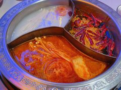 顾大姐三味锅-钢管厂五区小郡肝串串香火锅(人民广场店)