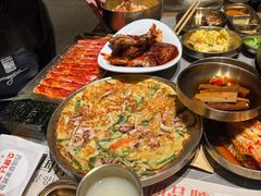 -草家酱蟹炭火烤肉店(珲春南路一店)