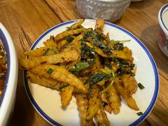 -云阿蛮云南生烫牛肉米线(奉贤路店)