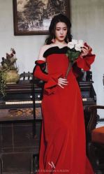 -Renee芮亦婚纱(原丽莎)