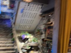 -老牌坊云南鱼豆花火锅(爱建店)