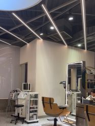 -PE SALON 