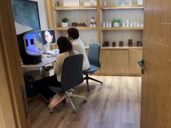 -苑苑vbeauty科技美容SPA