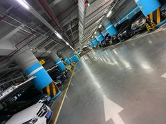 -白玉兰广场停车场