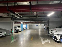 -龙美术馆西岸馆-停车场