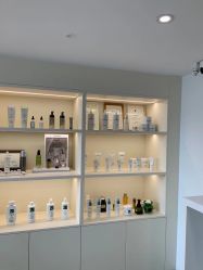 -JNK皮肤管理中心