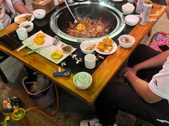 -山妹子铁锅炖
