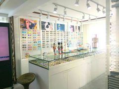 -目艮眼镜SHOWROOM(品牌集合店)