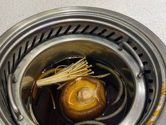 -龍歌自助小火锅(芝罘万达店)