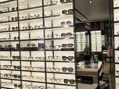 -LensCrafters亮视点·OAKLEY精选(静安嘉里中心店)