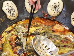 -丹水桥地锅鱼·翘嘴鲌·地方特色全鱼宴(丹江口大坝店)