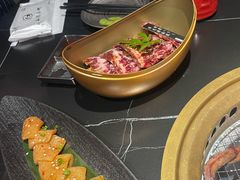 -山川小町·极番烧肉(新地假日广场店)