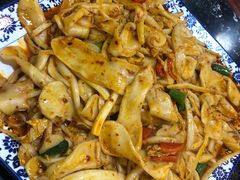 辣白菜炒猫耳朵-后卫寨猫耳朵(后卫寨店)