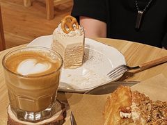 -C.Y Cafe