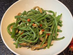 -鱼鲜饭香·招牌汽锅剁椒鱼头王