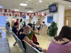 -上海大学附属上海和平眼科医院
