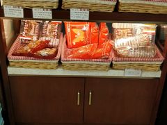 -红宝石·鲜奶小方·海派西点房(金杨店)