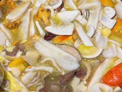 -菌之家·专业纯野生菌火锅·特色炒菌