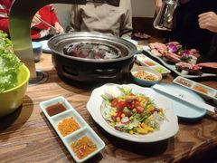 -明洞阿姨·韩式酱蟹烤肉·创意料理(三元桥店)