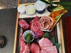 -铭牛烧肉·和牛海鲜自助(高新月牙湖店)