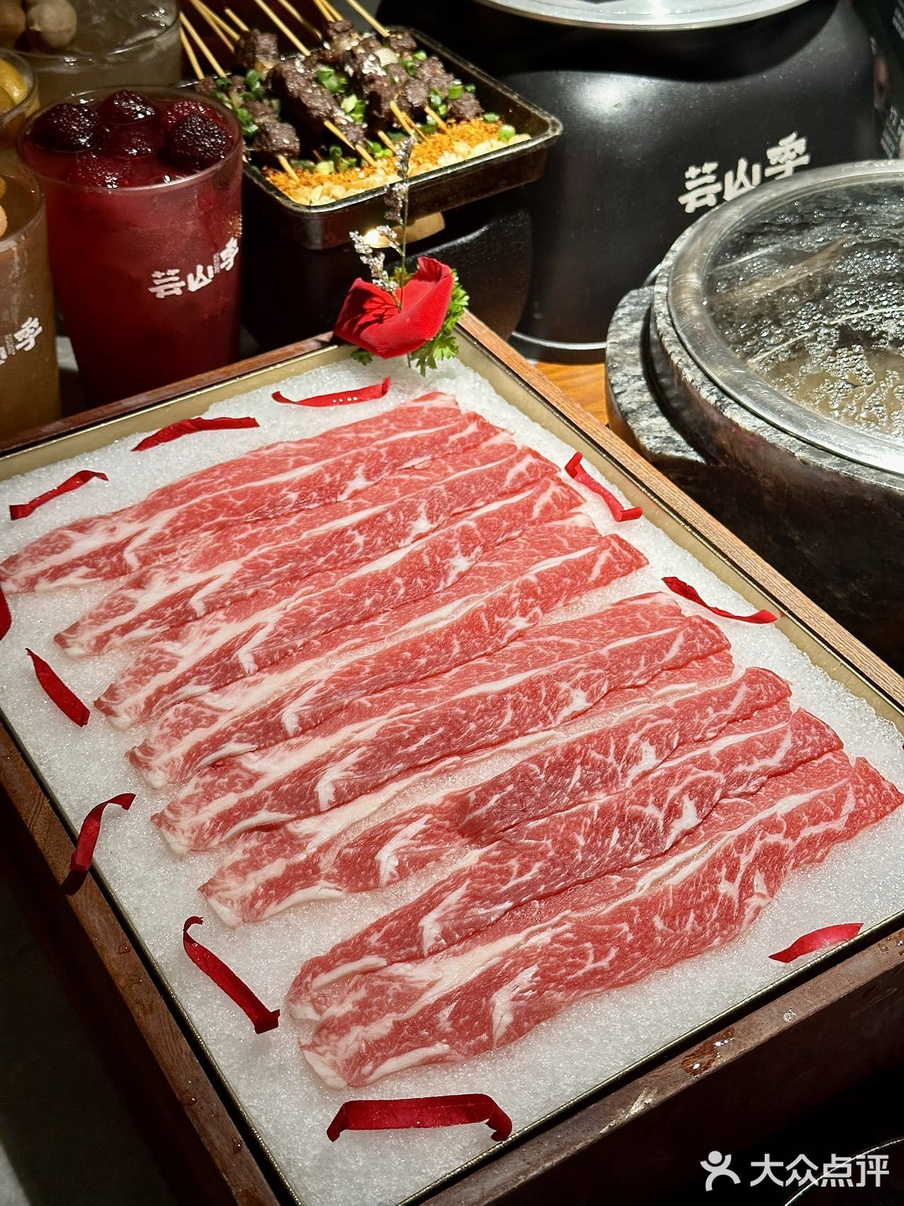 新鲜野生菌子每天打飞的来，就为提供这口新鲜