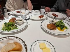 招牌蟹肉饼-Wolfgang’s Steakhouse 沃夫冈牛排馆(上海白玉兰广场店)