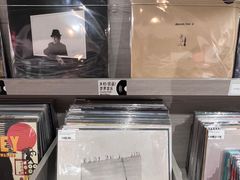 -浣熊唱片店(上海影城店)