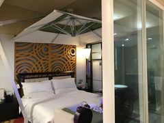 -喜鹊愉家酒店(郑州曼哈顿博览中心地铁站店)