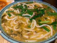 小锅米线-云之南(八里庄店)