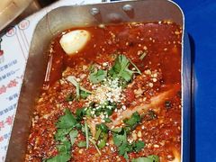 -马路边边串串香(苗栗路店)
