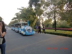 蓝白色小火车-橘子洲景区