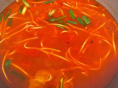 -毛辣果·贵州红酸汤牛肉火锅(西单店)