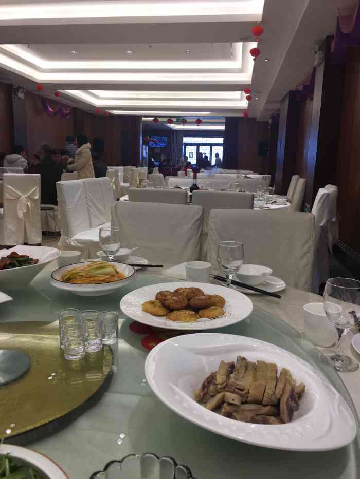 聚鲜楼酒店-"位置靠近古城入口,菜品不错,比较具有阆中.