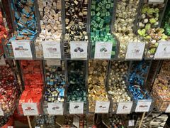 零售区-VENCHI 闻绮(北京国贸商城店)