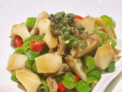 鲜花椒拌鲜鲍-成隆行·蟹王府(九江路店)