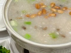 -景月阁空中食府(希尔顿酒店)
