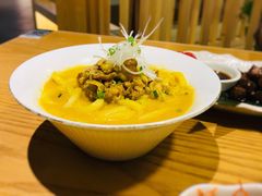 咖喱牛肉乌冬面-小句号·精致料理(江南环球港店)